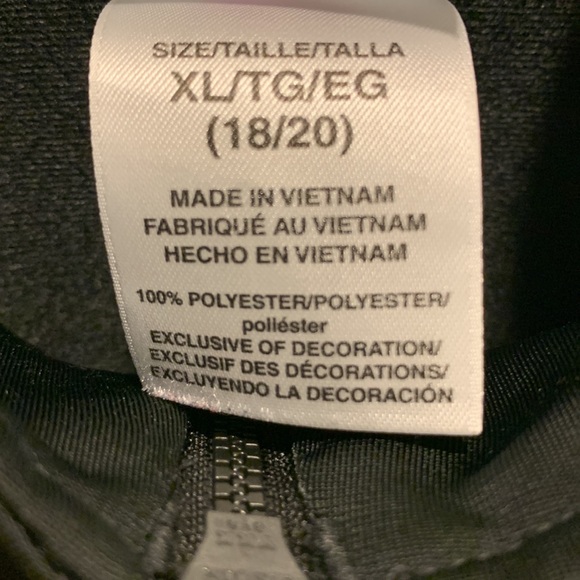 Adidas jacket and pants. Boys XL 18/20. In great condition. - Picture 2 of 8